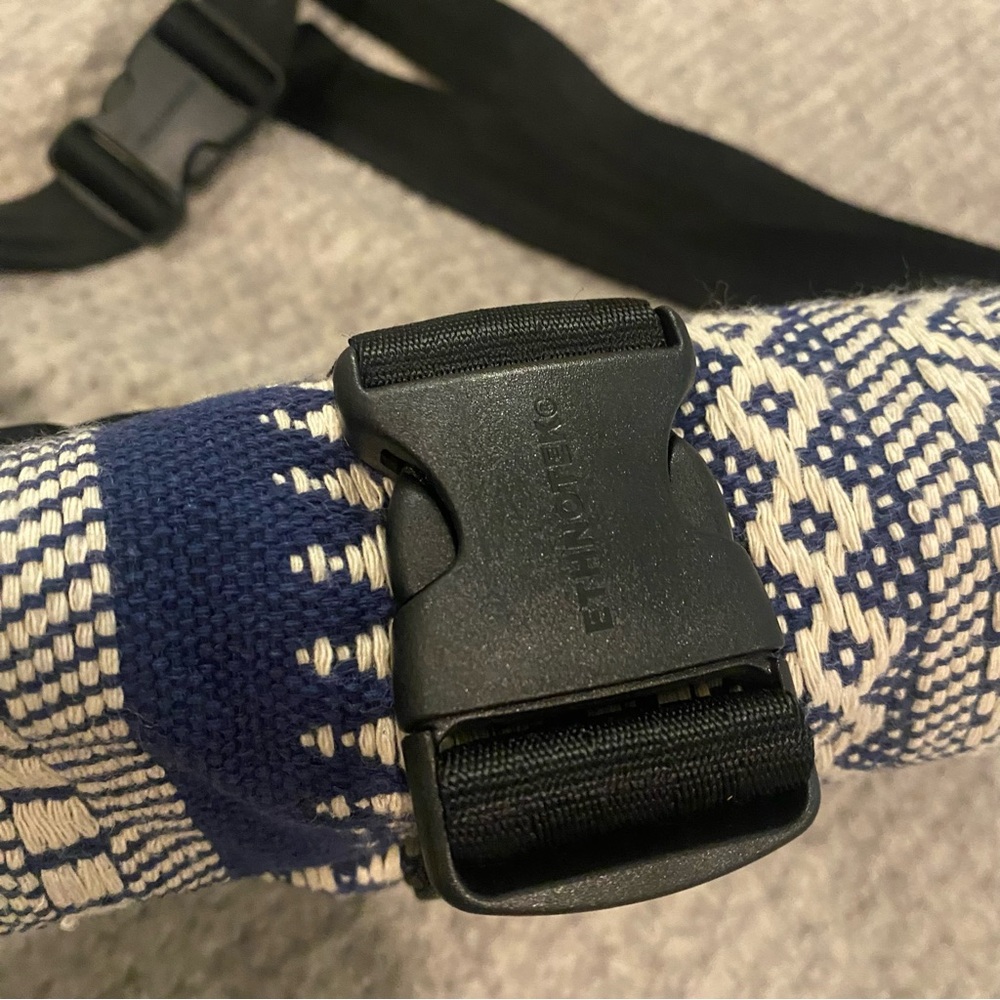 ETHNOTEK Cyclo Sling Crossbody - Picture 4 of 15